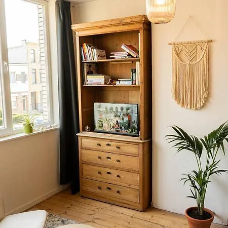 Cozy Studioflat Near The Antwerpen